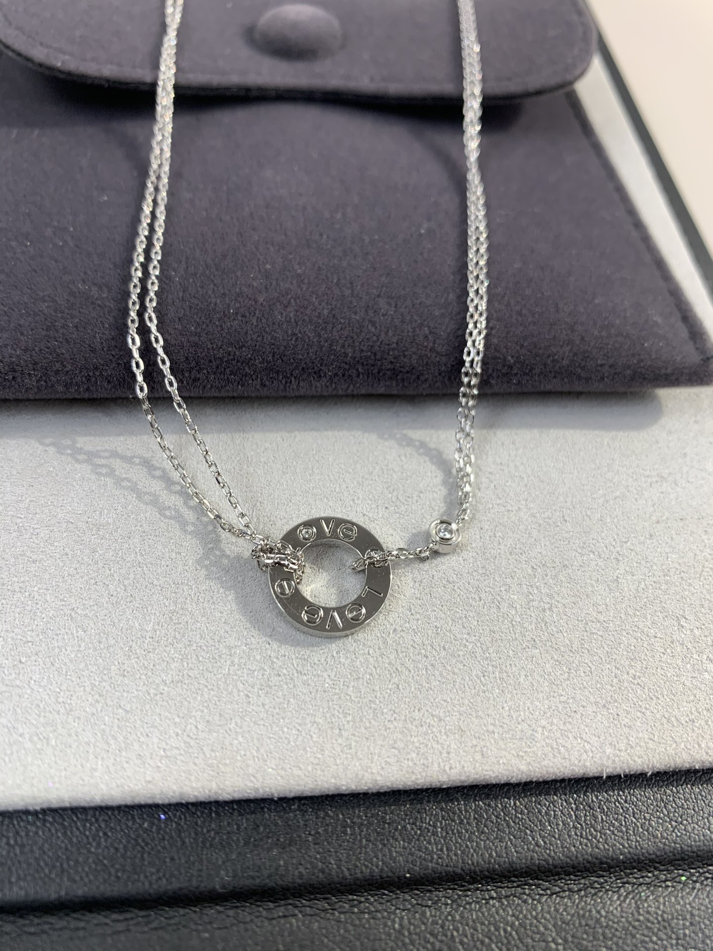 Cartier Cartier двухколцавы зашпількавы калье CNC дакладная разьба італьянскі ланцужок на заказ — найвышэйшая якасць