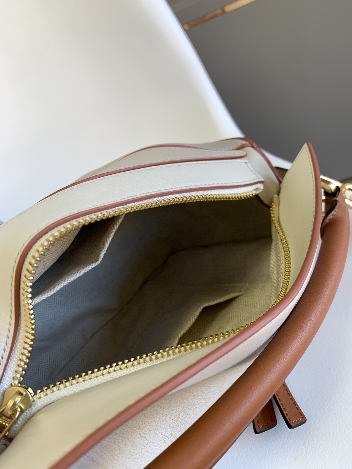 L⊚℮w℮🌟 🔥爆款Puzzle small(小号24CM）出货🎉小号几何包 以小牛皮镶嵌工制成[玫瑰]