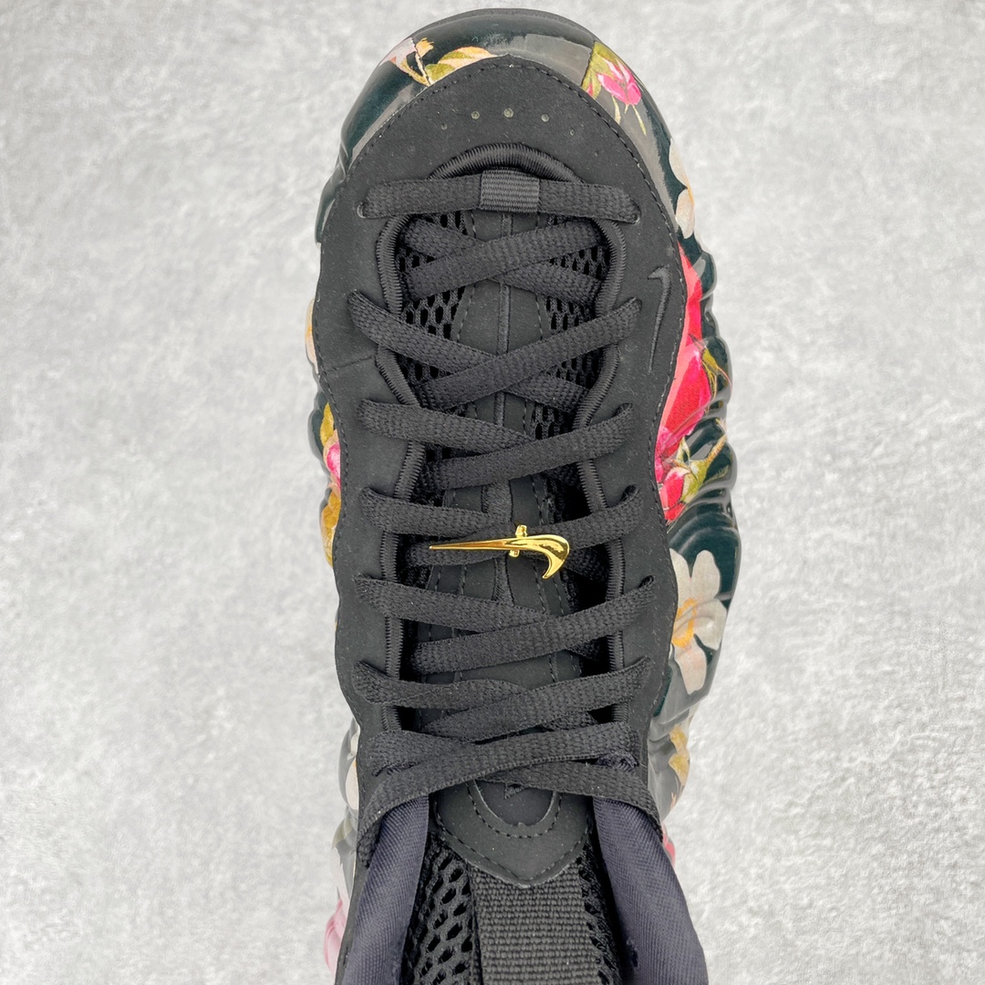 图片[4]-💰470 NK Air Foamposite One 梅花喷 莞产原底面 公司渠道同模具 鞋型发泡360度无死角 双层Zoom气垫植入 中底完美注胶 搭载原厂碳纤维材质 诞生于1997年的NK Air Foamposite系列可以说是整个球鞋历史上最为经典的系列之一 也就是我们常说的“喷”和“泡” 其中“喷”由Foamposite One代言人Penny的英文音译而来 而“泡”则来源于另一款鞋型 Foamposite Pro中\”pro\”的音译 在诞生初期 由于高昂的造价以及超前的外形 Foamposite系列的反对者不在少数 甚至有人认为这款鞋会毁掉整个球鞋行业 但事实证明这双灵感来自于甲虫 自带“黑科技”鞋面以及双层Zoom+大块碳板的太空球鞋不仅受到了大众的接受与追捧 并且成功的影响了篮球鞋的发展 SIZE：38.5 39 40 40.5 41 42 42.5 43 44 44.5 45 46 编码：by5936040-运动鞋