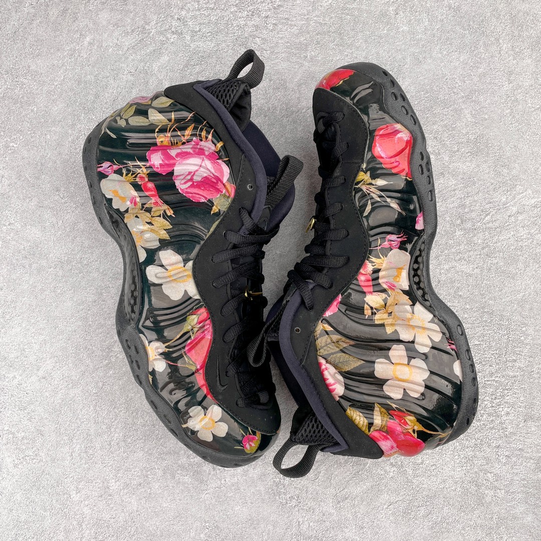 图片[3]-💰470 NK Air Foamposite One 梅花喷 莞产原底面 公司渠道同模具 鞋型发泡360度无死角 双层Zoom气垫植入 中底完美注胶 搭载原厂碳纤维材质 诞生于1997年的NK Air Foamposite系列可以说是整个球鞋历史上最为经典的系列之一 也就是我们常说的“喷”和“泡” 其中“喷”由Foamposite One代言人Penny的英文音译而来 而“泡”则来源于另一款鞋型 Foamposite Pro中\”pro\”的音译 在诞生初期 由于高昂的造价以及超前的外形 Foamposite系列的反对者不在少数 甚至有人认为这款鞋会毁掉整个球鞋行业 但事实证明这双灵感来自于甲虫 自带“黑科技”鞋面以及双层Zoom+大块碳板的太空球鞋不仅受到了大众的接受与追捧 并且成功的影响了篮球鞋的发展 SIZE：38.5 39 40 40.5 41 42 42.5 43 44 44.5 45 46 编码：by5936040-运动鞋