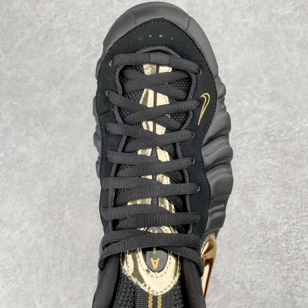 图片[4]-💰490 NK Air Foamposite One 黑金泡 莞产原底面 公司渠道同模具 鞋型发泡360度无死角 双层Zoom气垫植入 中底完美注胶 搭载原厂碳纤维材质 诞生于1997年的NK Air Foamposite系列可以说是整个球鞋历史上最为经典的系列之一 也就是我们常说的“喷”和“泡” 其中“喷”由Foamposite One代言人Penny的英文音译而来 而“泡”则来源于另一款鞋型 Foamposite Pro中\”pro\”的音译 在诞生初期 由于高昂的造价以及超前的外形 Foamposite系列的反对者不在少数 甚至有人认为这款鞋会毁掉整个球鞋行业 但事实证明这双灵感来自于甲虫 自带“黑科技”鞋面以及双层Zoom+大块碳板的太空球鞋不仅受到了大众的接受与追捧 并且成功的影响了篮球鞋的发展 SIZE：38.5 39 40 40.5 41 42 42.5 43 44 44.5 45 46 编码：by5936060-运动鞋