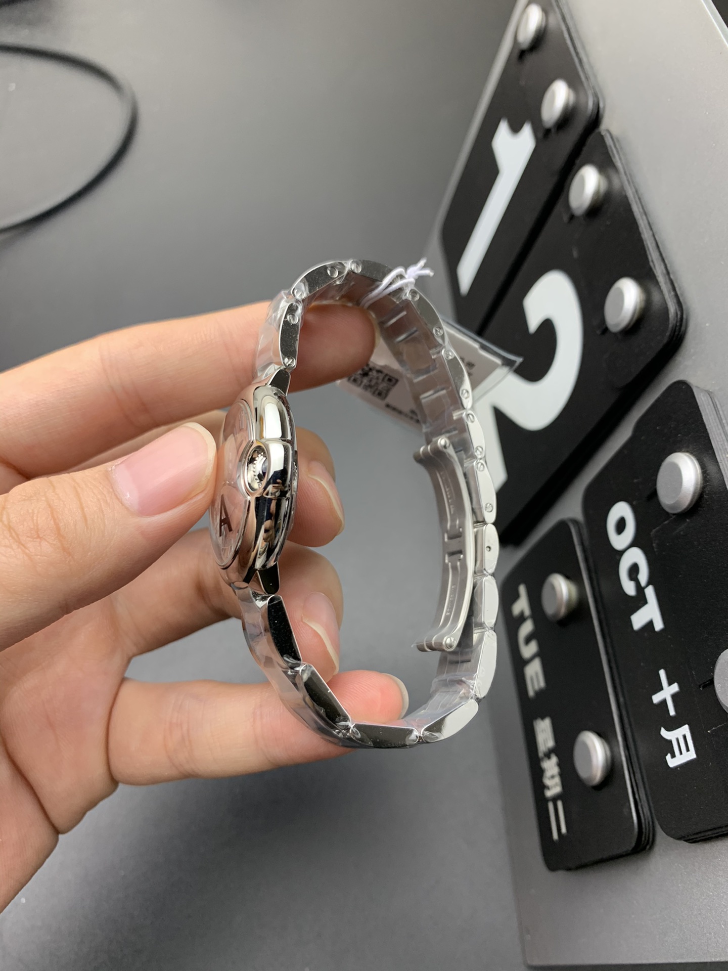 Cartier V6 33机械粉气球