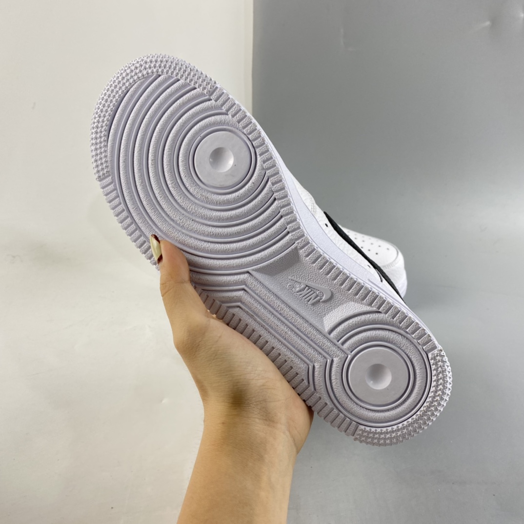P220  NIKE Air Force 1’07 空军一号高帮休闲板鞋 CT2303-100