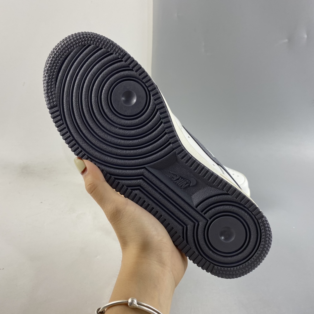 P220  NIKE Air Force 1’07 Low“奶咖灰”空军一号低帮休闲板鞋 DA0099-109