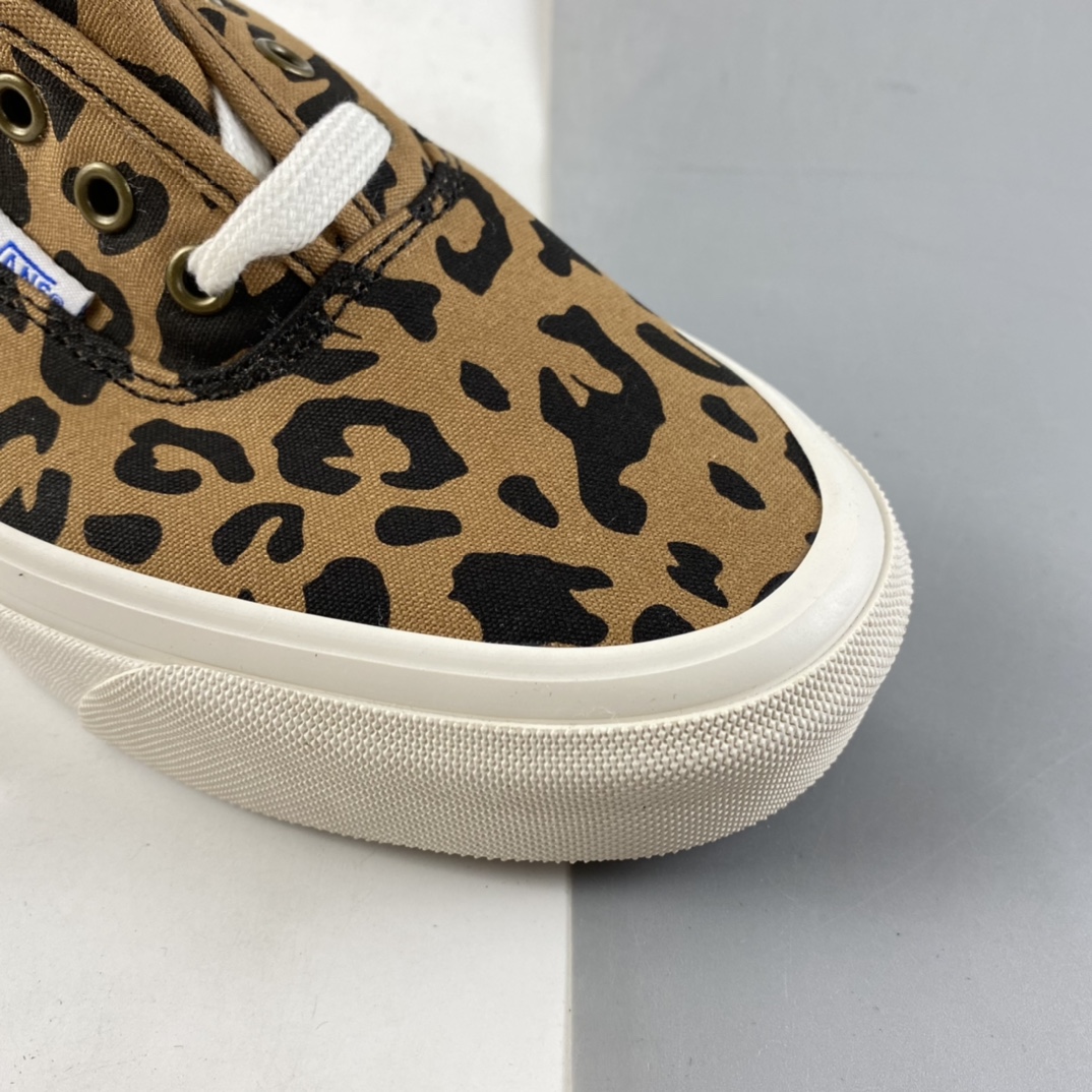 P130  Vans Vault OG Authentic LX 豹纹加绒 高端支线硫化帆布低帮休闲硫化板鞋 VN0A38ENVL0