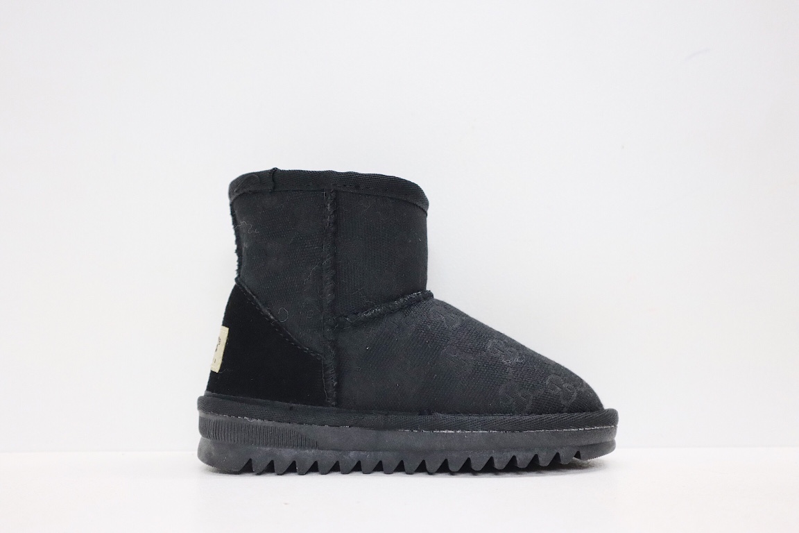 图片[2]-UGG老花联名系列儿童中帮雪地靴 尺码：25-37码 经典老花款式❤️ 内里人造毛，加绒加厚保暖舒适❄️ 橡胶大底耐磨防滑✔️-选品中心