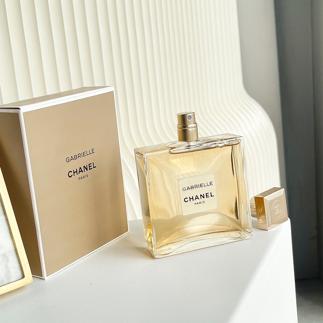 Chanel luxury item 9