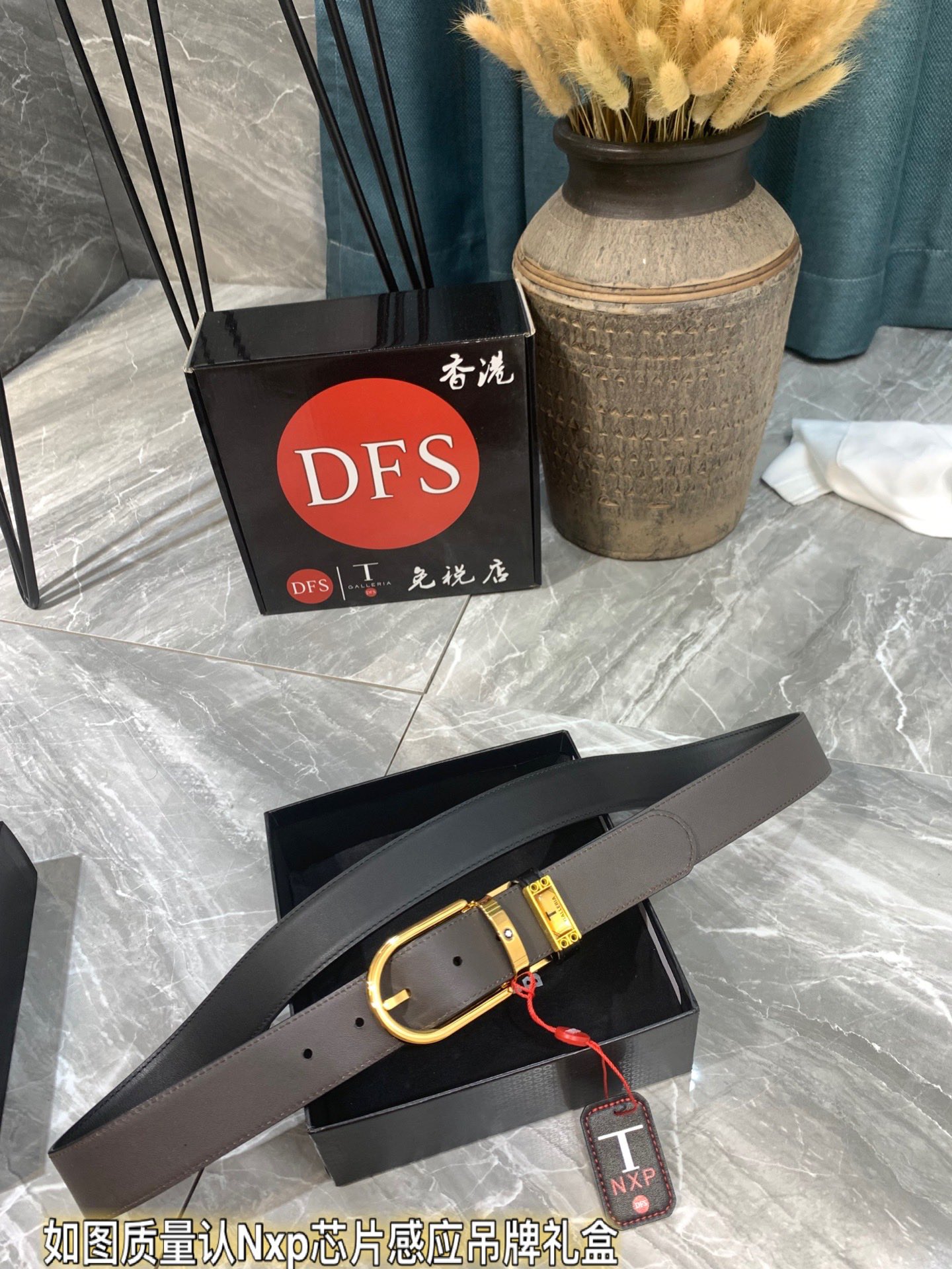 万宝龙男士皮带 最新款长度可以自行裁剪 3.5cm-Top High Quatity Cheap Sneakers Fashion Clothing Clothes Bags handbags Shoes of all Brand wholesale With The best Quality And Beautiful Price from China Factory Chinese suppliers wholesaler seller 万宝龙男士皮带 最新款长度可以自行裁剪 3.5cm
