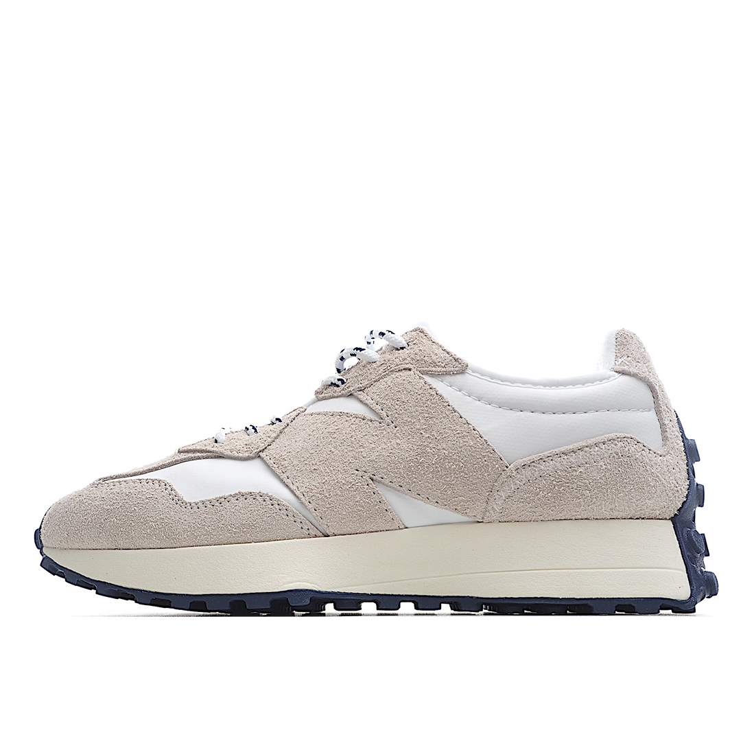 G5 New Balance 新百伦MS327系列复古休闲运动慢跑鞋 全新 New Balance 327系列，以更纯粹的复古风格设计打造的全新造型。侧身还以解构设计，将 N 字标志以做旧压花样式呈现，样式别具新意。而麂皮、冲孔皮革的塑造，则呈现出高级怀旧气质，也让鞋款在奢华时装风格与运动氛围之间达到了平衡。鞋身采用尼龙及皮质物料拼接构成中底高弹PU材质及满丁防滑橡胶外底