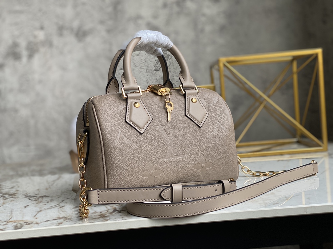 Louis Vuitton Haute Couture Classic Luxury Handbag Shoulder Crossbody 2