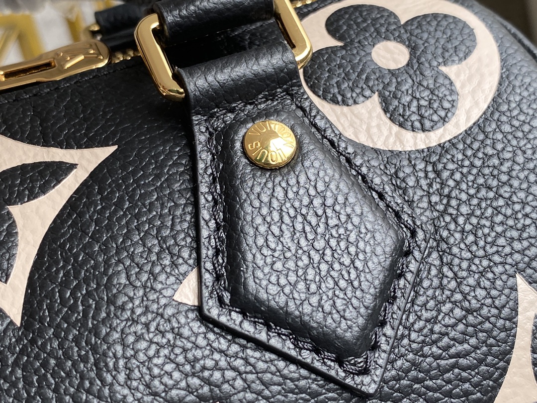 Louis Vuitton Haute Couture Classic Luxury Handbag Shoulder Crossbody 6