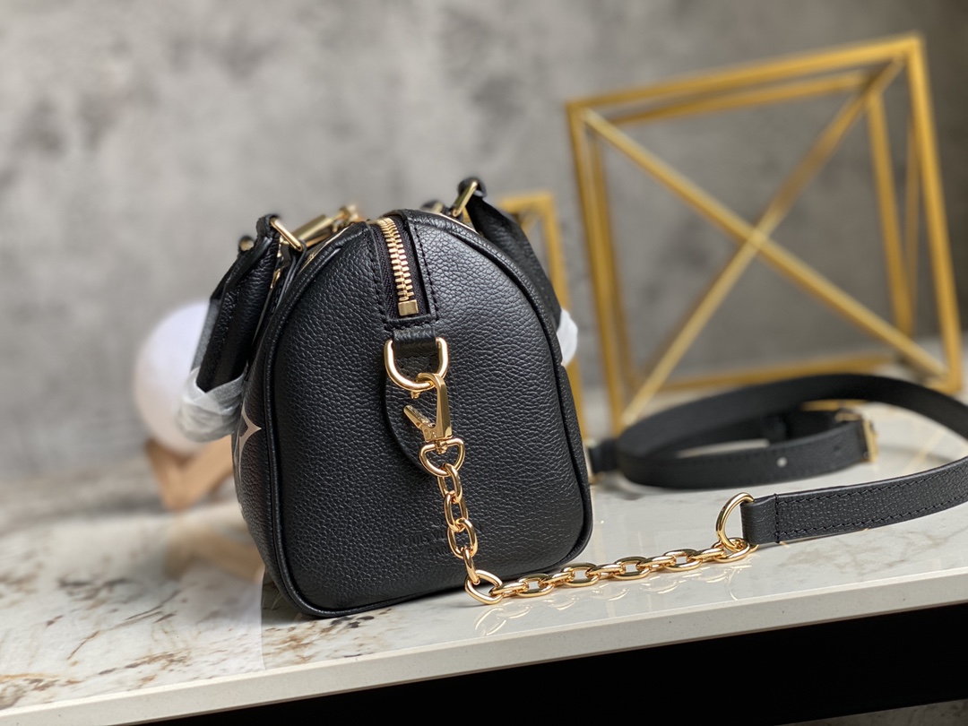 Louis Vuitton Haute Couture Classic Luxury Handbag Shoulder Crossbody 3