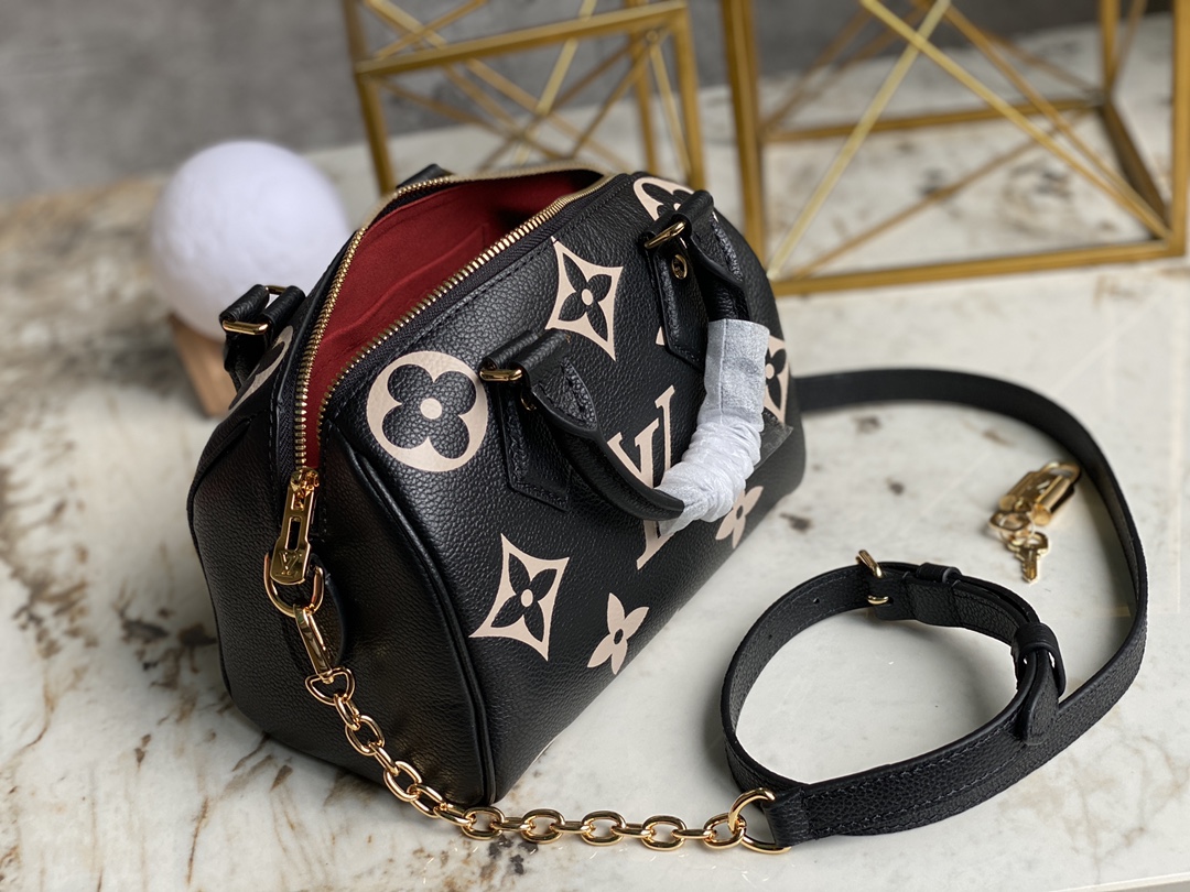 Louis Vuitton Haute Couture Classic Luxury Handbag Shoulder Crossbody 8