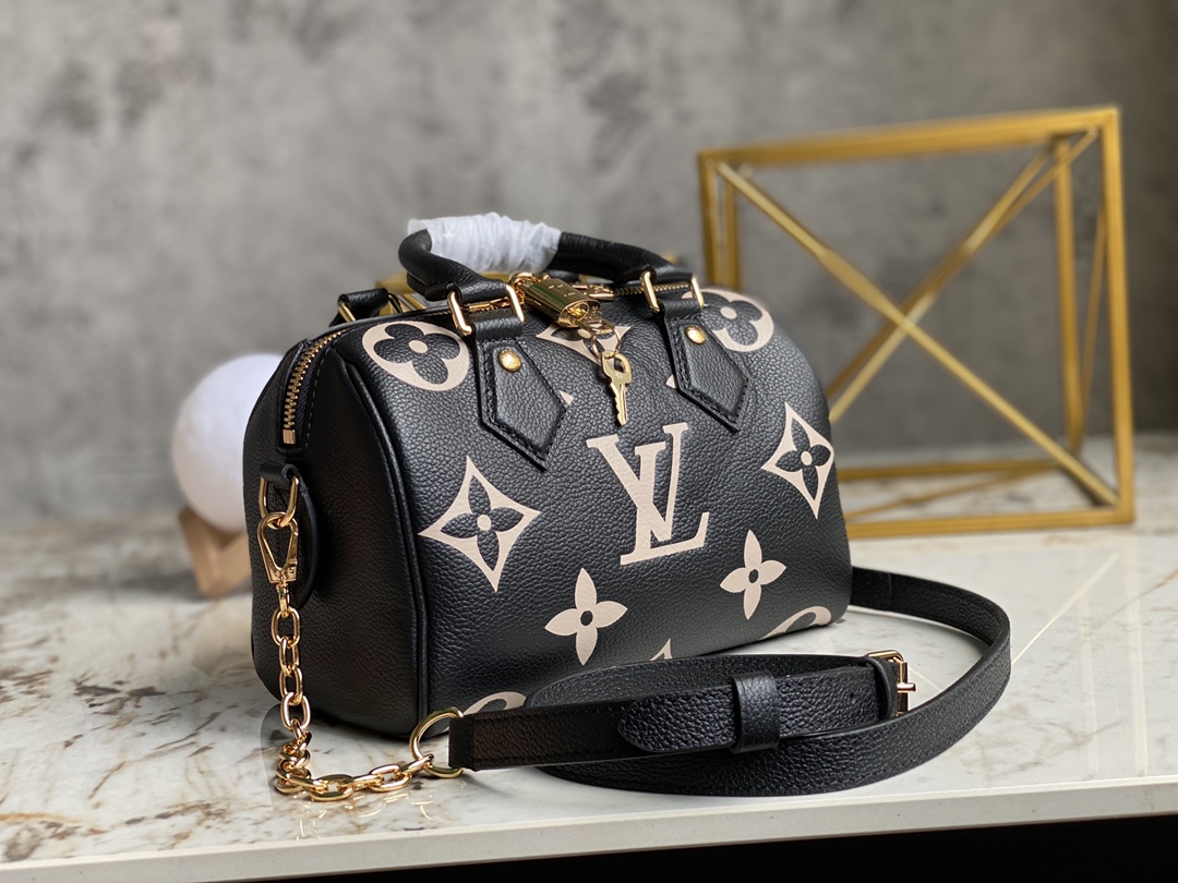 Louis Vuitton Haute Couture Classic Luxury Handbag Shoulder Crossbody 2