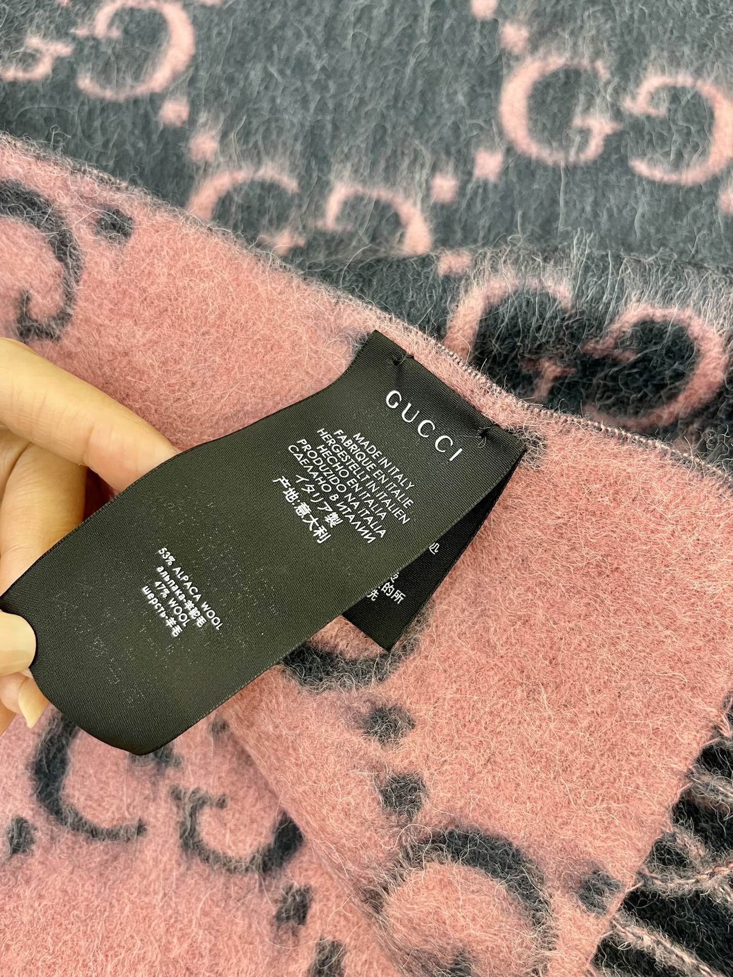 GUCCI古驰GG钻石菱格纹羊驼毛羊毛混纺围巾