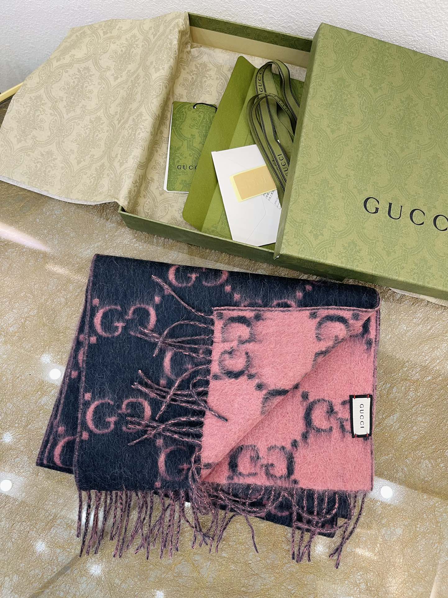 GUCCI古驰GG钻石菱格纹羊驼毛羊毛混纺围巾