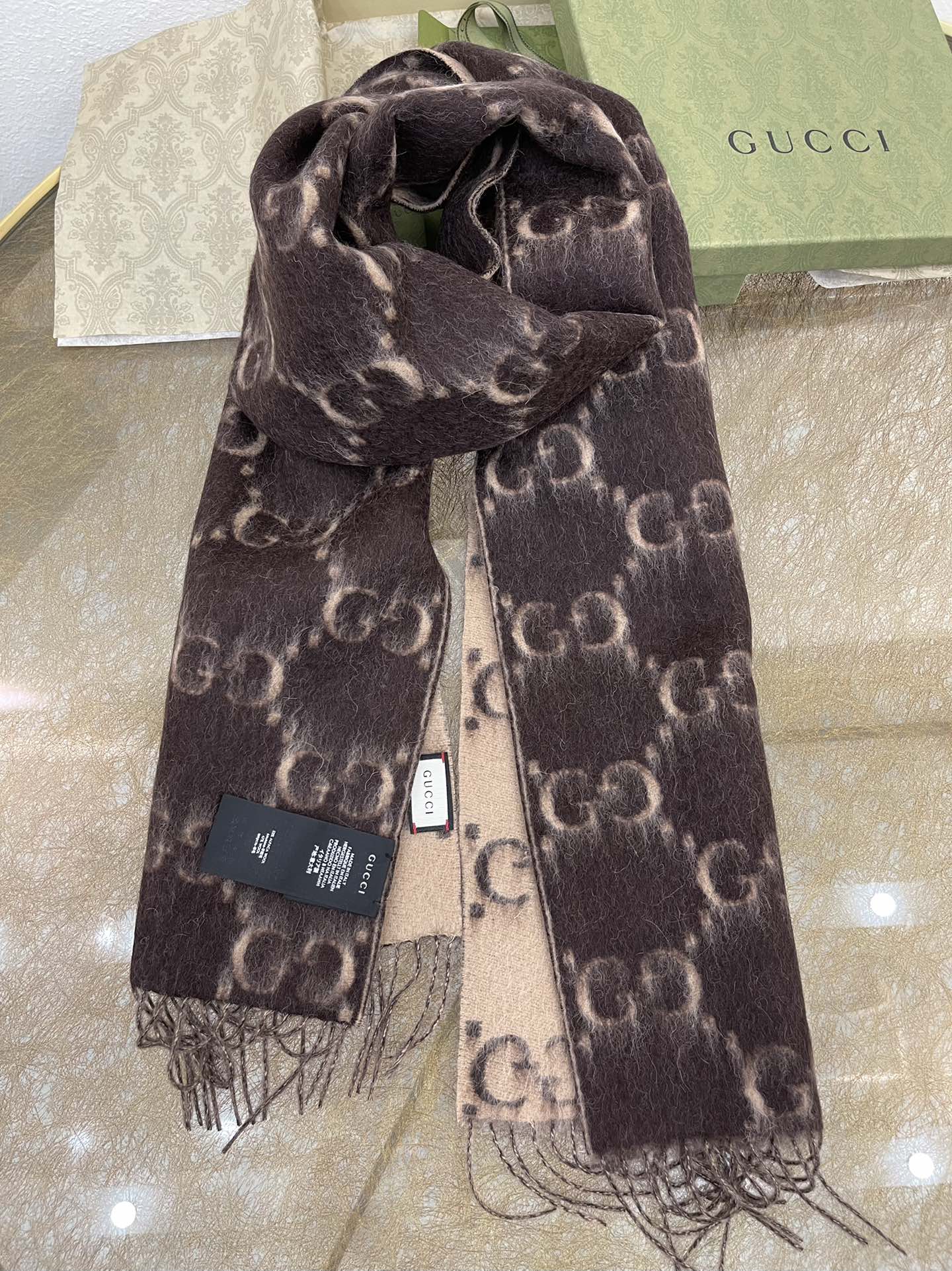 GUCCI古驰GG钻石菱格纹羊驼毛羊毛混纺围巾