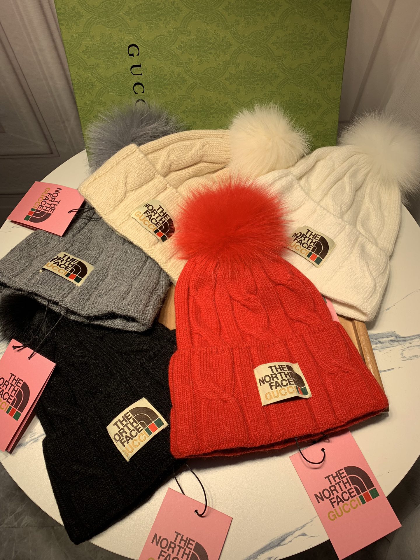 🌹。G家。 【羊毛单帽-带狐狸毛球】客供小羊毛！珍贵典藏的灵魂帽子！客供色纱.每个颜色都非常好看！经典！