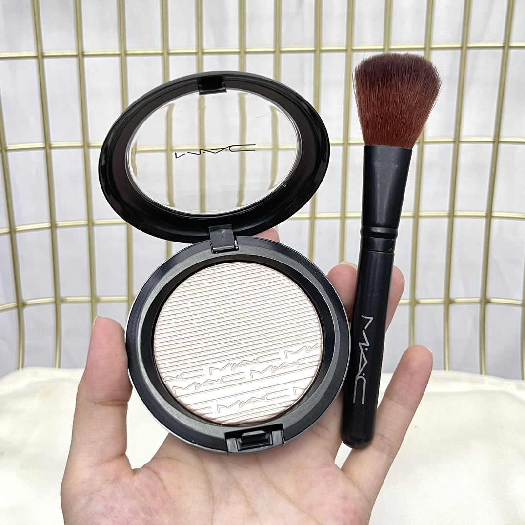 MAC Extra Dimension Skinfinish Highlighter - Double Gleam, Ginger Highlighting Powder 5 i1634231702 6837 4