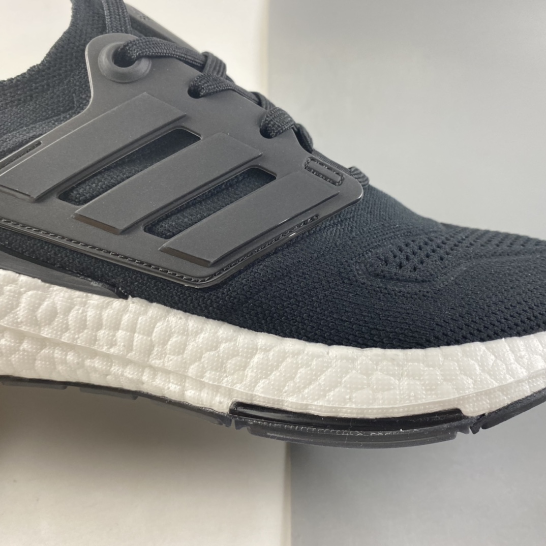 P240  Adidas  Ultra Boost 22 Consortium 阿迪达斯新款8.0厚底爆米花跑鞋 GX3062