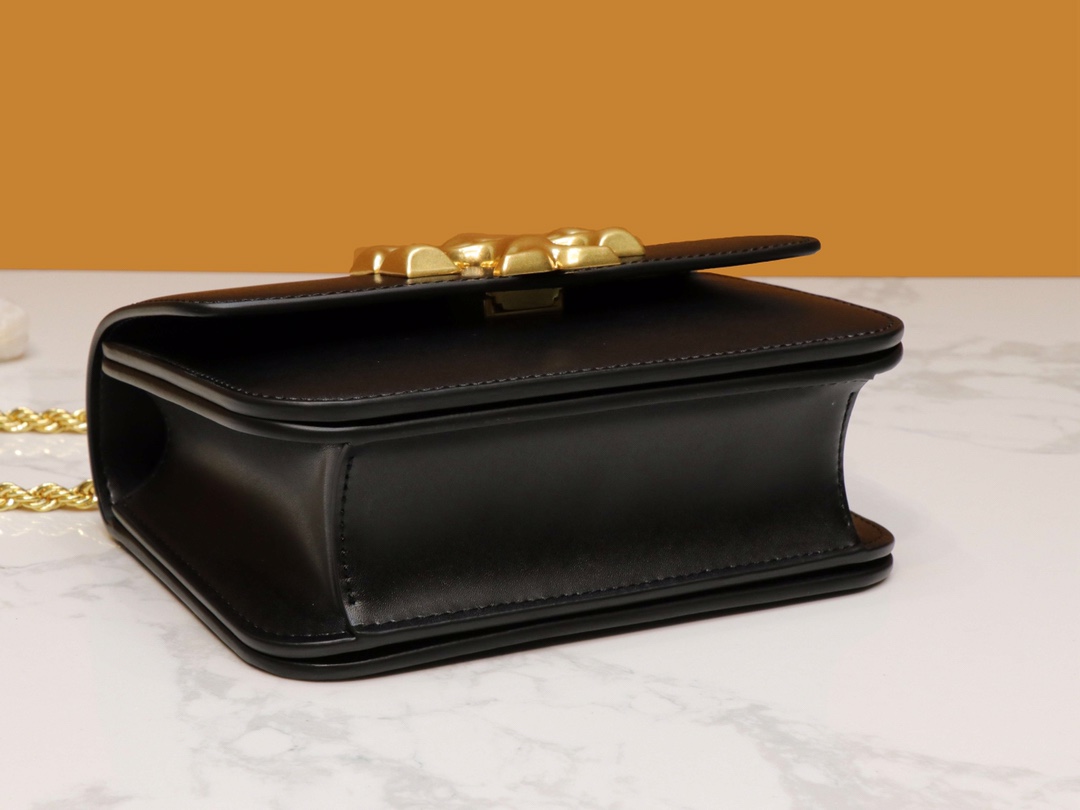 Tory Burch ～TB73589新款小号豆腐包