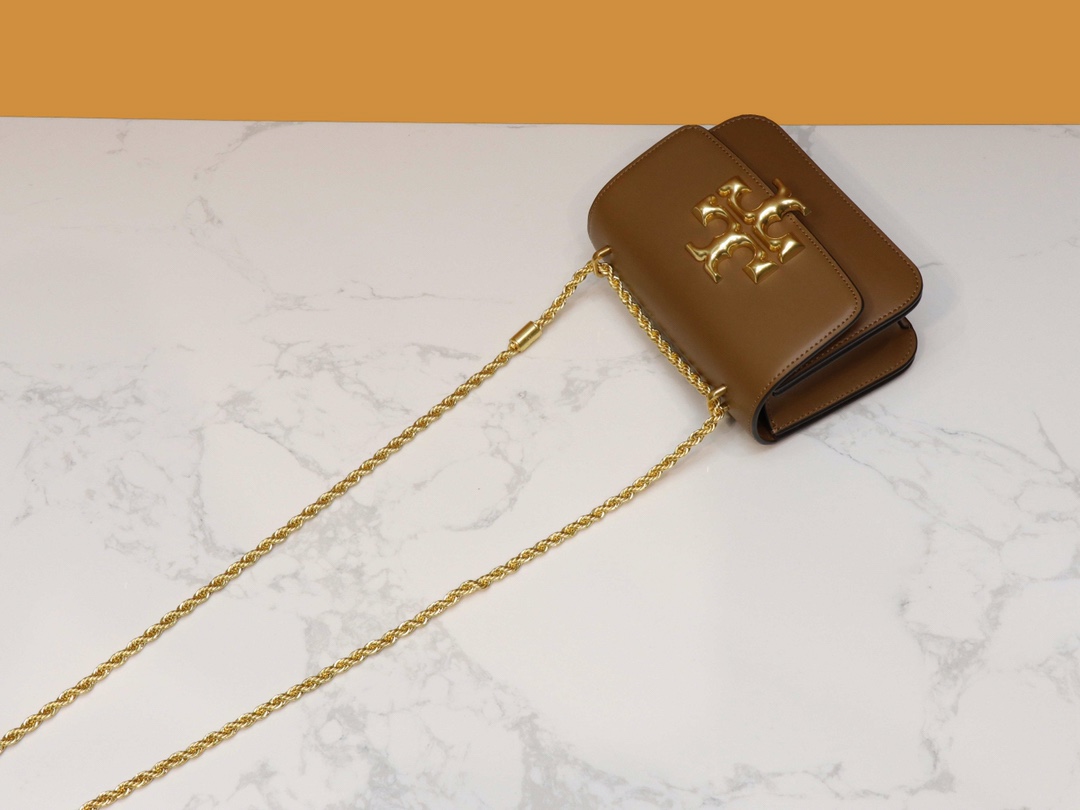Tory Burch ～TB73589新款小号豆腐包 棕色 链条可以单肩和斜挎两用 夸张的大双T五金 透露出包包的