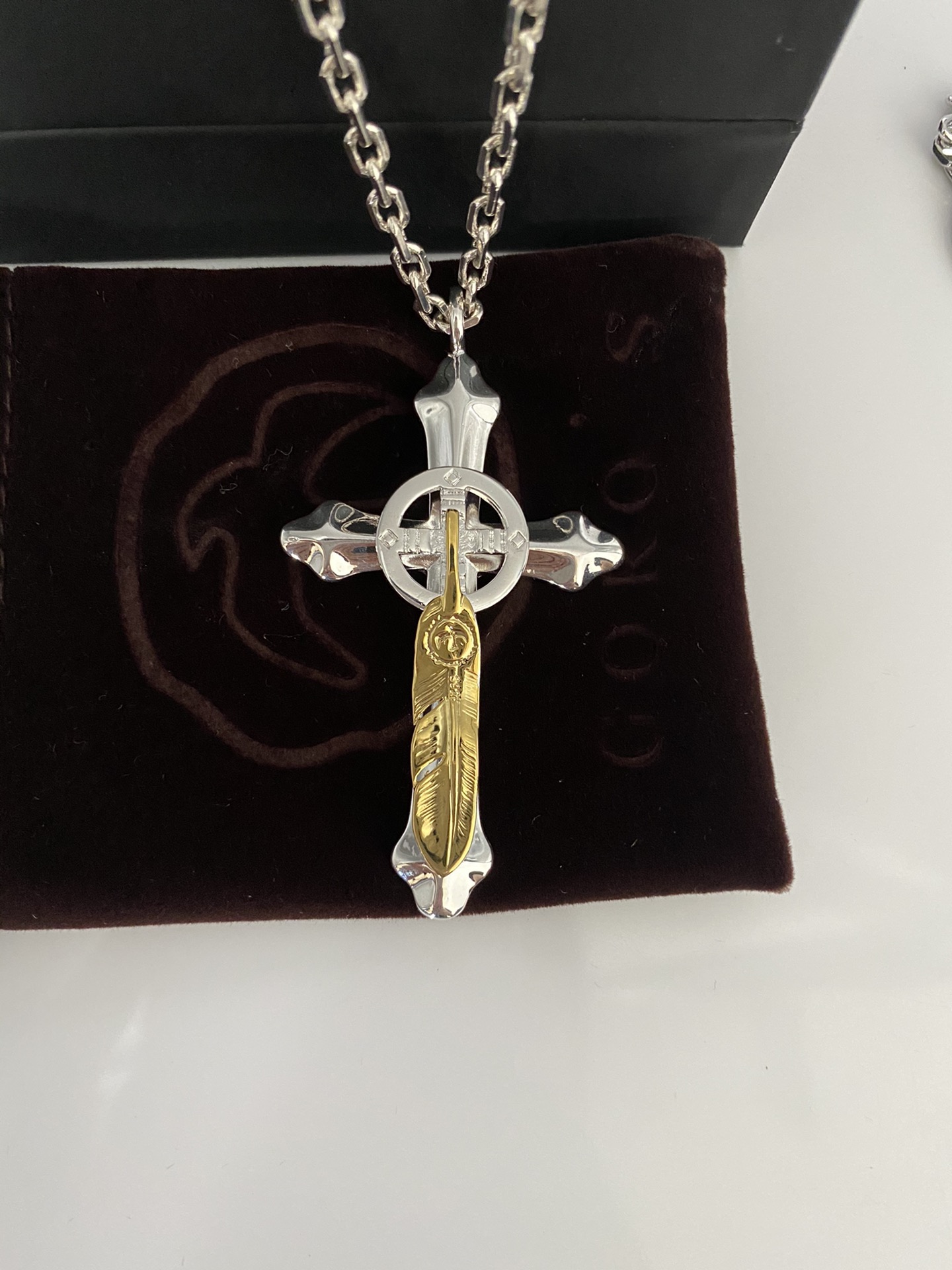 NO:110968,Goro Takahashi Cross Necklace Xiaohongshu TikTok Live Internet Celebrity Celebrity Similar style!  No matter how you match it, look at the favorite jewelry of stars such as Uncle Liu, JJ Lin, and Mutakumura Yaku. The most important thing is to match a bunch of jewelry at will~, jewelry quality, necklace19860909高桥吾郎 十字架项链 小红书 抖音直播 网红 明星同款！ 无论怎么搭配好都看 六叔 林俊杰 木拓村哉等明星最爱的饰品 最要重的是一串可以随意搭配~,饰品精品,necklace,Jewelry