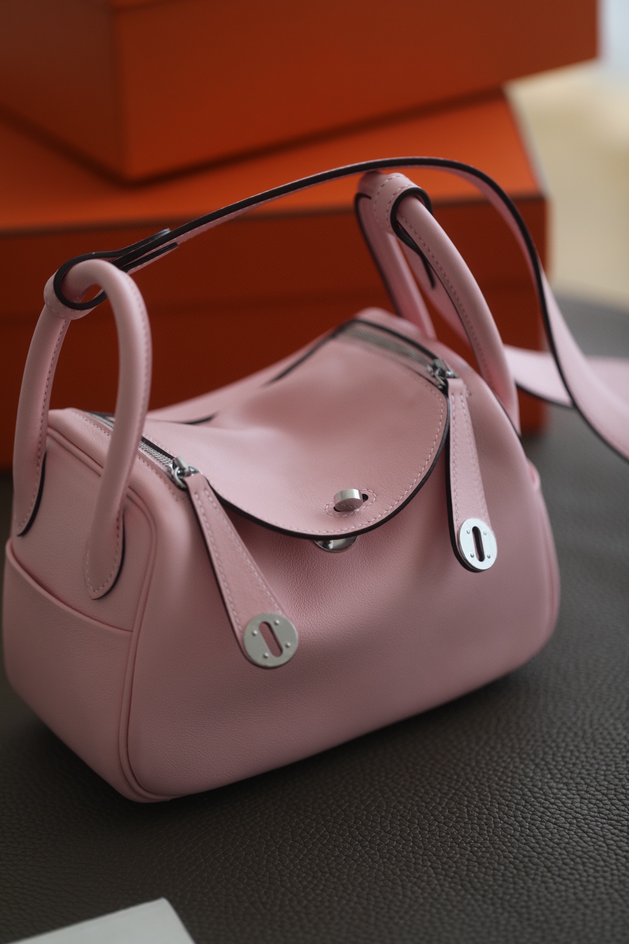 Unsurpassed Quality
 Hermes Lindy Fashion
 Crossbody & Shoulder Bags Mini LD190240