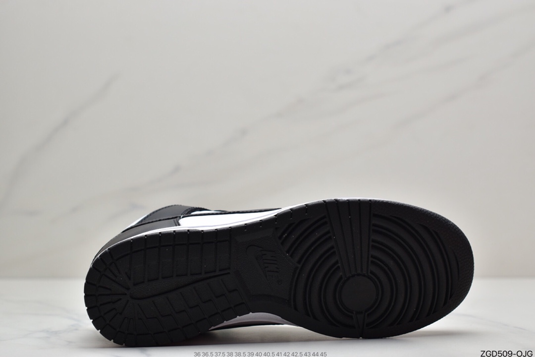 290 耐克Nike Dunk High WMNS “Football Grey” 鞋身以经典鞋型DD1869