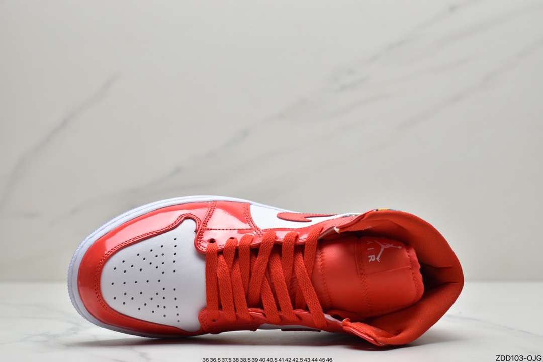 230 Jordan品牌推出全新Air Jordan 1 Mid，采用红色漆皮和几何图案DC7294-600