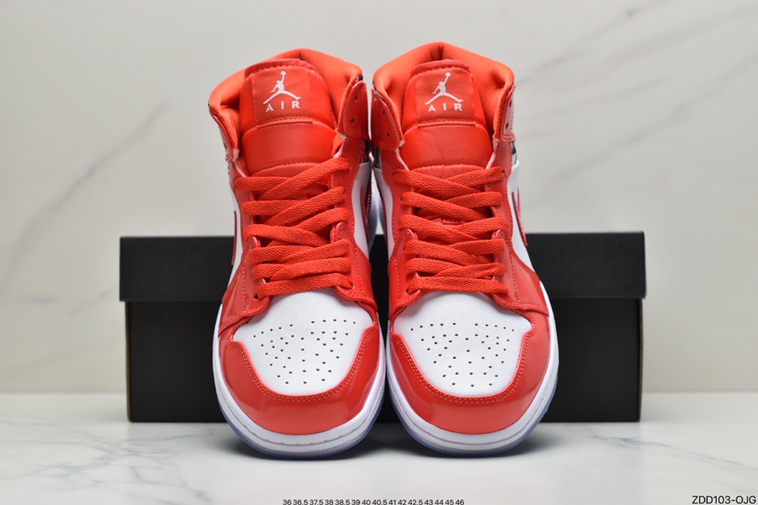 230 Jordan品牌推出全新Air Jordan 1 Mid，采用红色漆皮和几何图案DC7294-600
