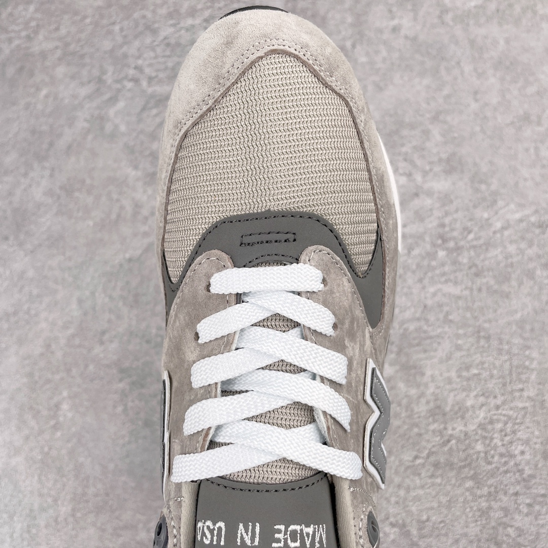 图片[4]-💰200 原厂渠道 与正品无任何区别‼️nNew Balance NB999系列 美潮高端原装原装套楦 真正的正品修长鞋型 早期外围实体充正案例无数，外贸客户指定订单前后掌分段组合大底 内置科技软底 缓震效果极佳日系潮人必备款 尺码同步专柜 Size：36 37 37.5 38 38.5 39.5 40 40.5 41.5 42 42.5 43 44 编码：by2936070-运动鞋