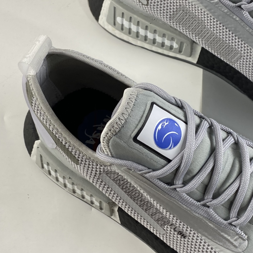 P190  Adidas  NMD_R1 SPECTOO 阿迪三叶草低帮休闲爆米花跑步鞋 FY9044
