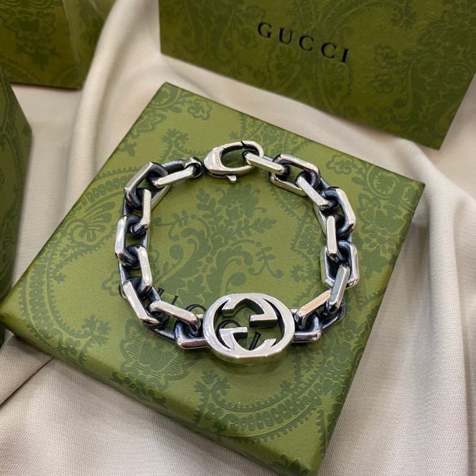 NO:104285,Gucci Gucci 925 sterling silver counter quality double G interlock bracelet Size 17cm 18cm 19cm 20cm 21cm 22cm Number S0074, Gucci bracelet, gucci, gucci, bracelet, pure silver19860909Gucci古驰925纯银专柜品质双G互扣式手链 尺寸17cm 18cm 19cm 20cm 21cm 22cm编号S0074,古驰手链,gucci,gucci,bracelet,pure silver,Jewelry