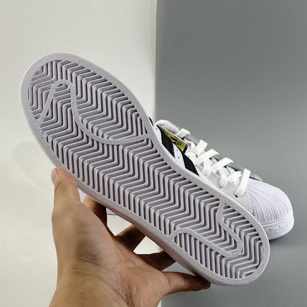 P180  Adidas  Originals Superstar 贝壳头休闲板鞋 EG4958