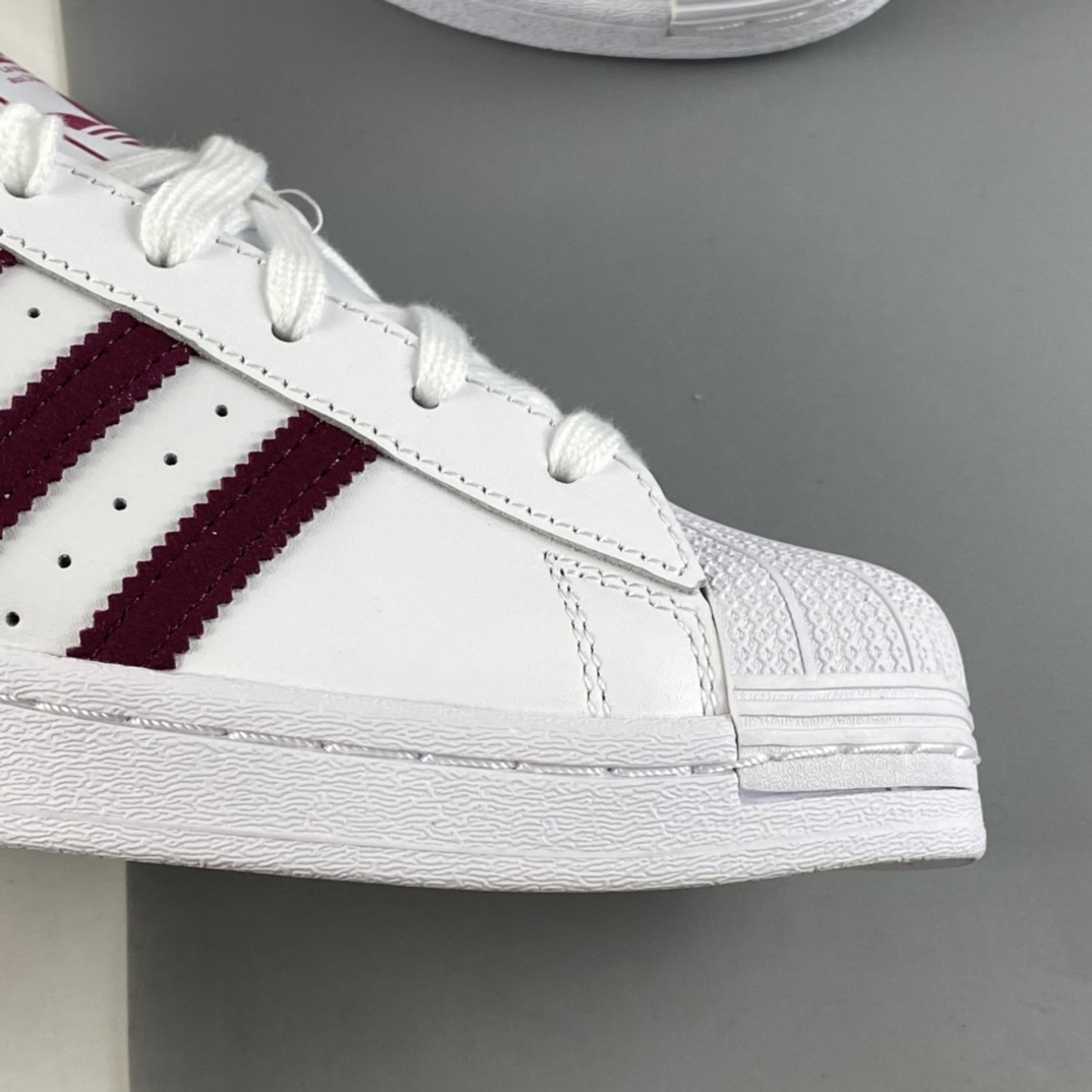 P180 Adidas  Originals Superstar 贝壳头尼绒酒红标休闲板鞋 S42645