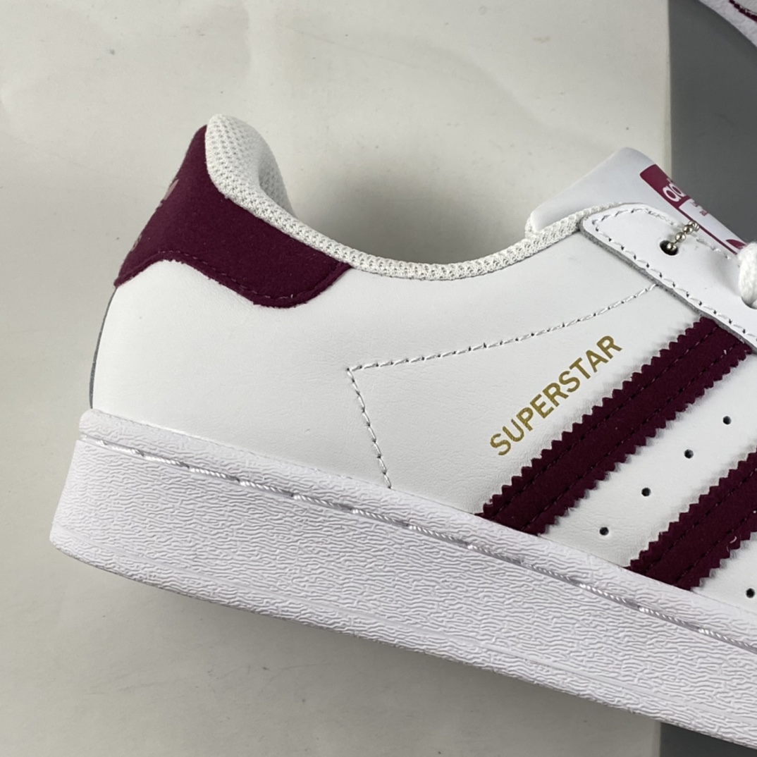 P180 Adidas  Originals Superstar 贝壳头尼绒酒红标休闲板鞋 S42645