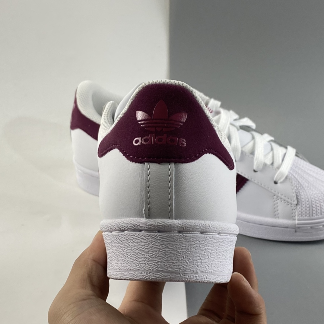 P180 Adidas  Originals Superstar 贝壳头尼绒酒红标休闲板鞋 S42645