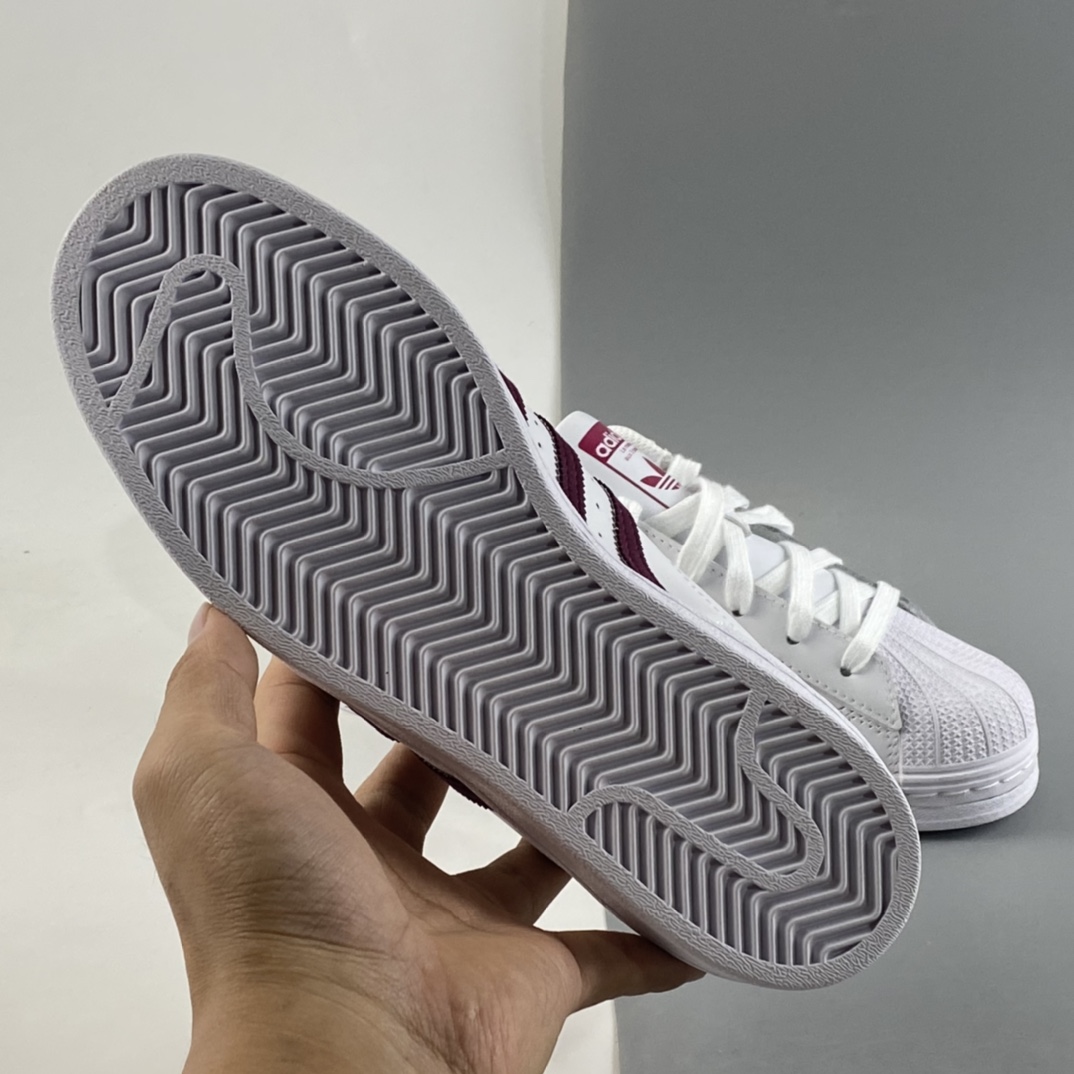P180 Adidas  Originals Superstar 贝壳头尼绒酒红标休闲板鞋 S42645