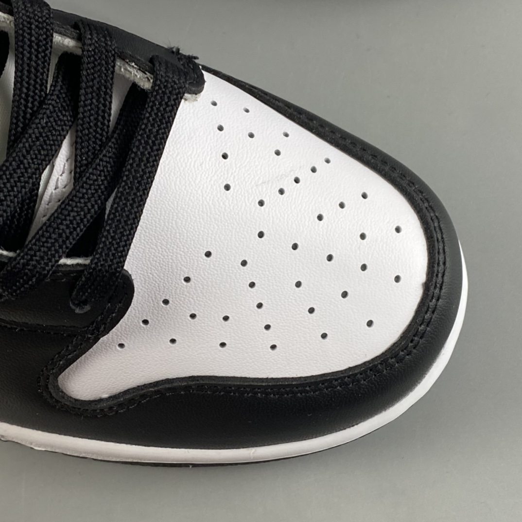 240  NIKE SB Dunk High Pro 扣篮系列高帮休闲运动滑板板鞋 黑白熊猫 DD1869-103