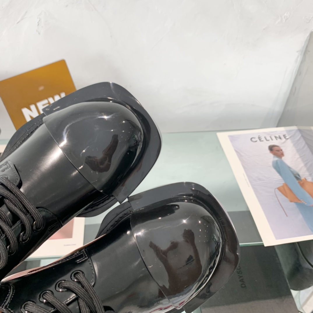 “High-End Dymonlatery Paints and Leather Shoes with Original Layout Development” - 图片 6