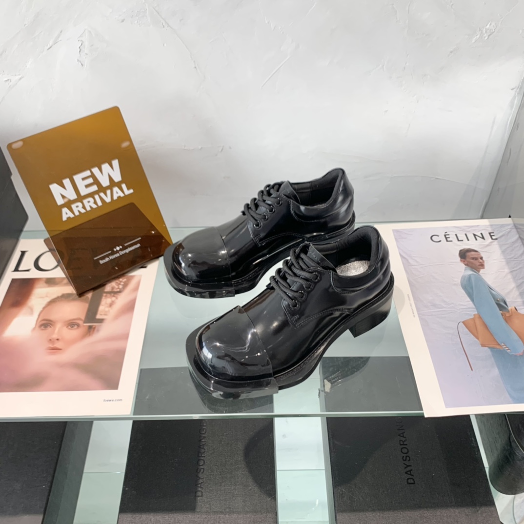 “High-End Dymonlatery Paints and Leather Shoes with Original Layout Development” - 图片 2