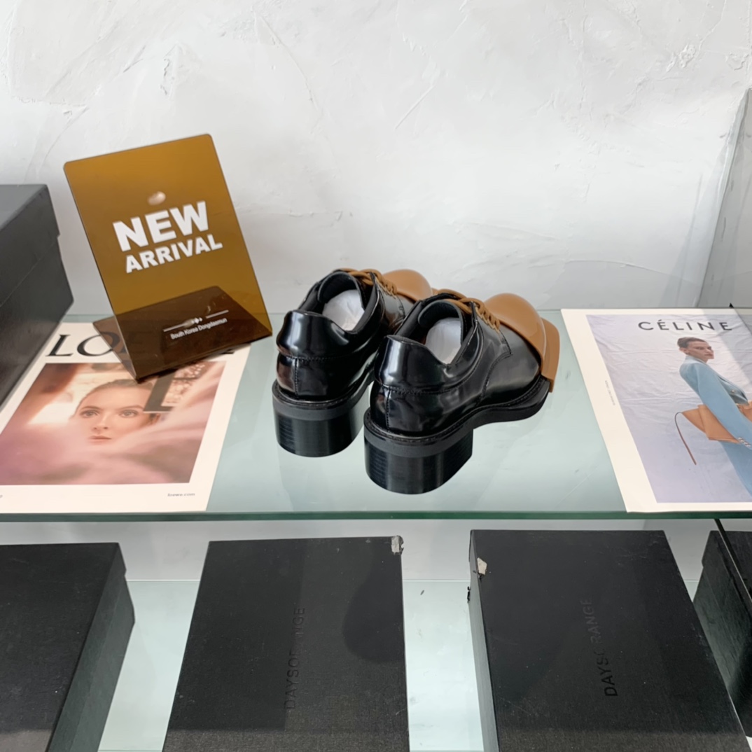 “High-End Dymonlatery Paints and Leather Shoes with Unique Design Code 35-39” - 图片 7