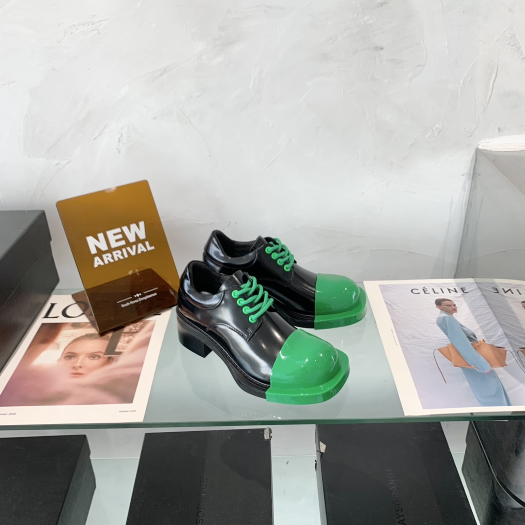 “High-End Dymonlatery Paints and Leather Shoes with Original Layout Development” - 图片 3