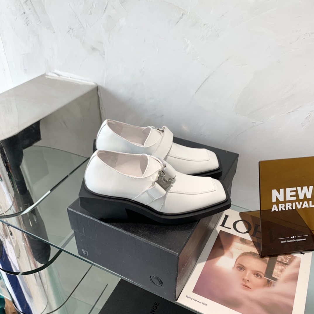“High-End Dymonlatery Paints and Leather Shoes with Original Layout Development” - 图片 4