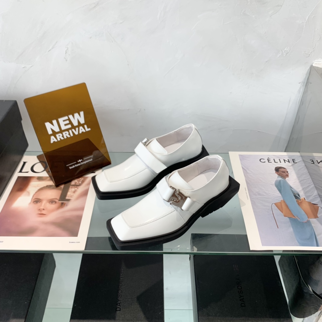 “High-End Dymonlatery Paints and Leather Shoes with Original Layout Development” - 图片 2