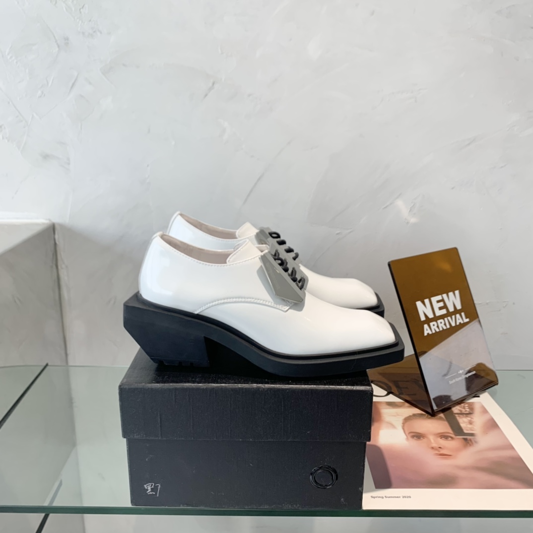“High-End Dymonlatery Paints and Leather Shoes with Original Layout Development” - 图片 4