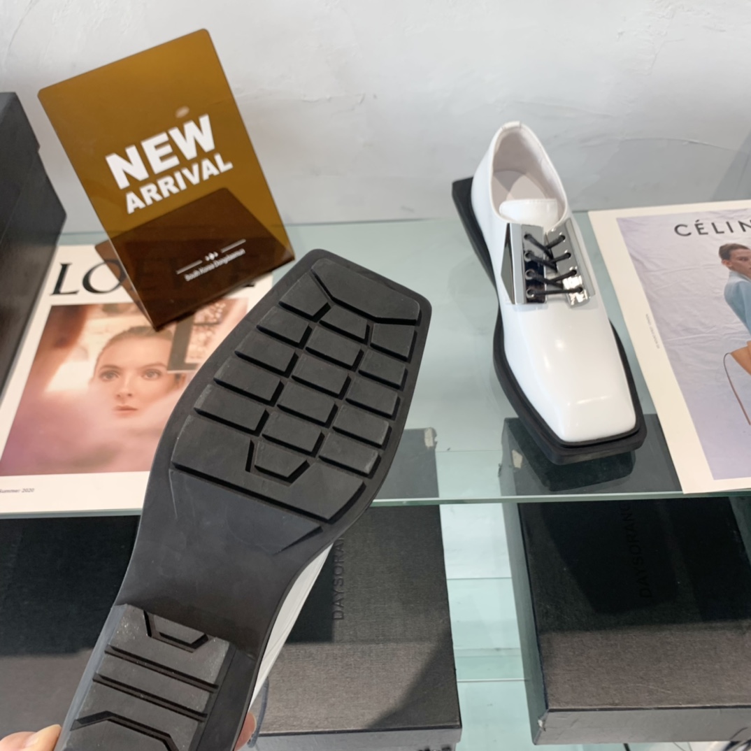 “High-End Dymonlatery Paints and Leather Shoes with Original Layout Development” - 图片 9