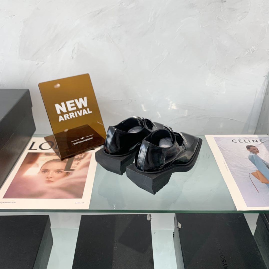 “High-End Dymonlatery Paints and Leather Shoes with Original Layout Development” - 图片 7