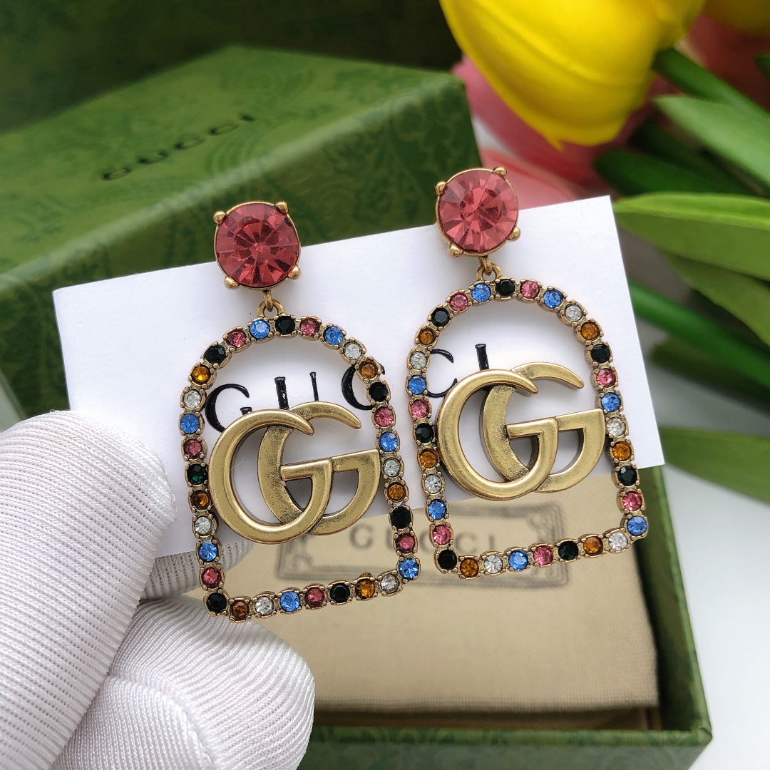 N.º GED0062 Pendientes de pedrería de colores nuevos de Gucci 🌈